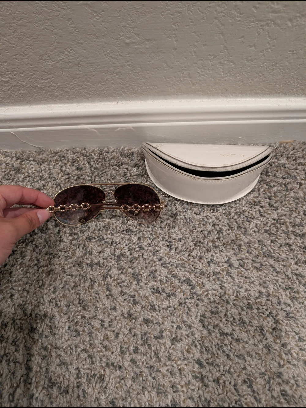 Jessica Simpson Gold Frame Sunglasses with Brown Lenses and White Case